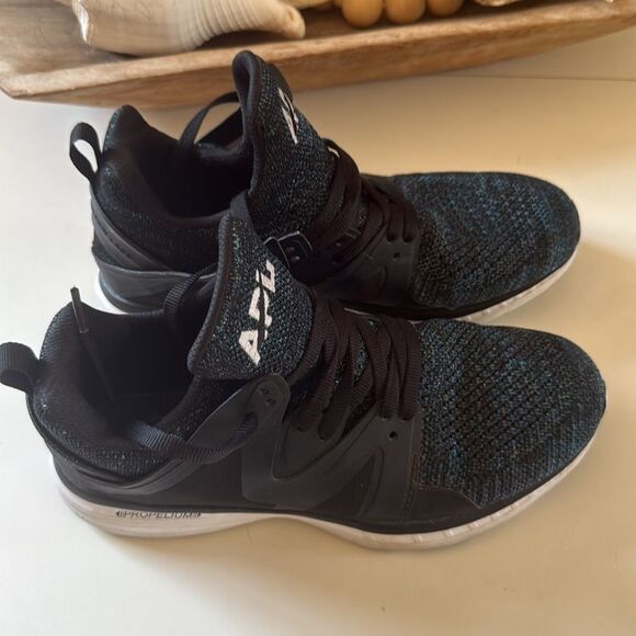 APL Ascend Metallic Knit Sneakers 9.5 - Picture 3 of 6